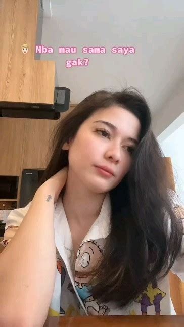 lyninii hot video|Lyniniii (@lyniniii) • Instagram photos and videos.